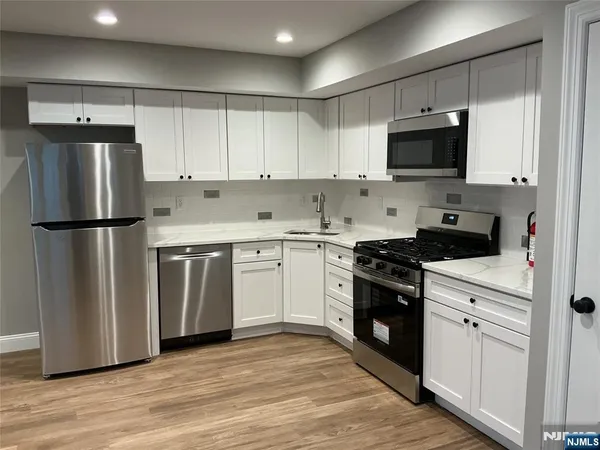 $2,500 | 100 Charlton Avenue, Lodi, NJ 07644