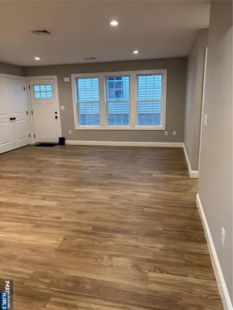 $2,500 | 100 Charlton Avenue, Lodi, NJ 07644