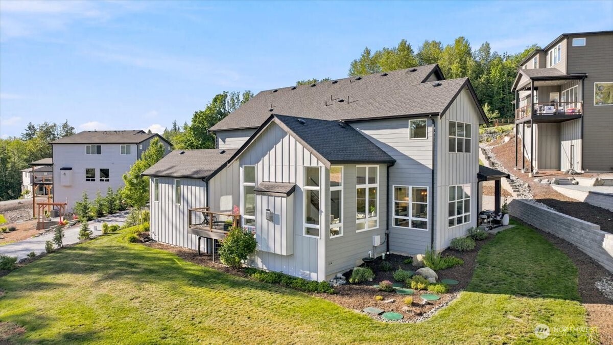 20580 Sinnes Road Mount Vernon, WA 98274 - Photo 2 of 39 an aerial view of a house