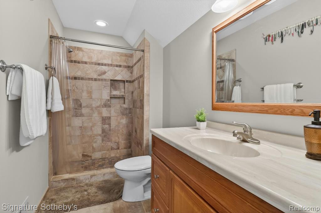 12700 Shaffer Road Davisburg, MI 48350 - Photo 40 of 99