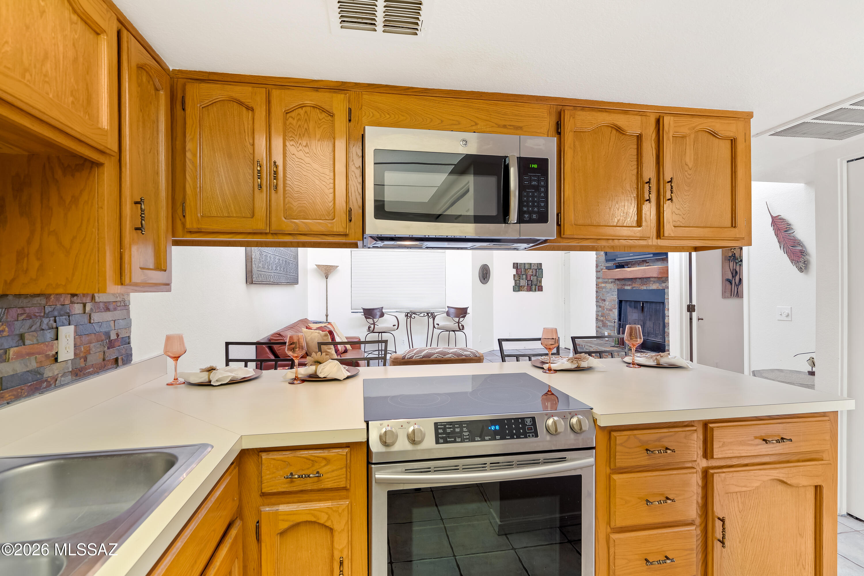 1200 East River Road, Unit K144 Tucson, AZ 85718 - Photo 12 of 22 2 Interiors-8