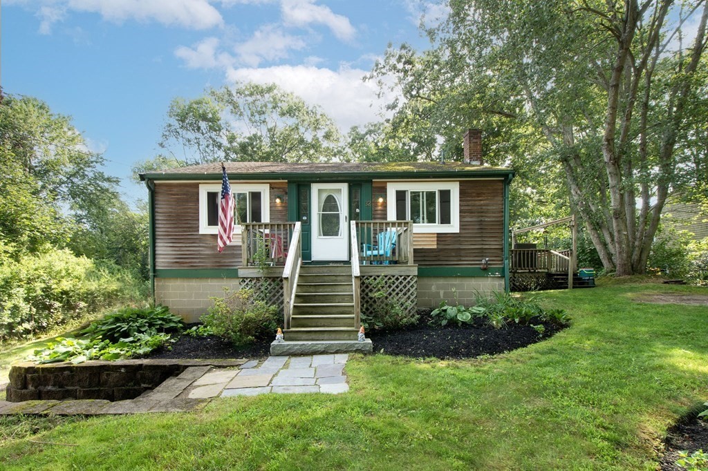 32 4th Avenue Halifax, MA 02338 - Photo 1 of 29