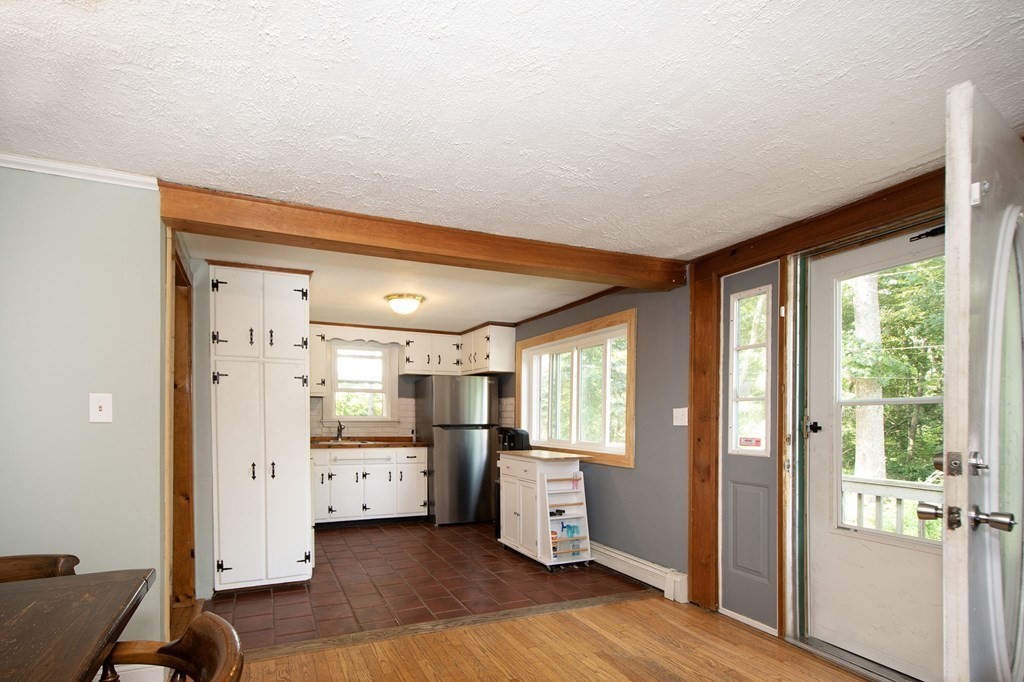 32 4th Avenue Halifax, MA 02338 - Photo 14 of 29
