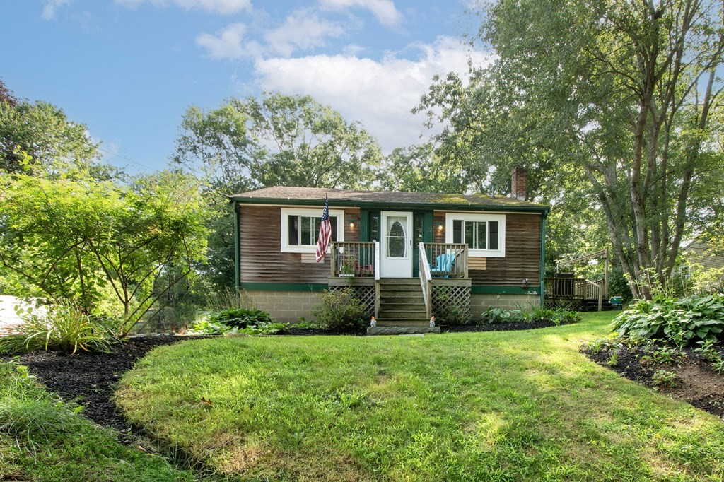 32 4th Avenue Halifax, MA 02338 - Photo 3 of 29