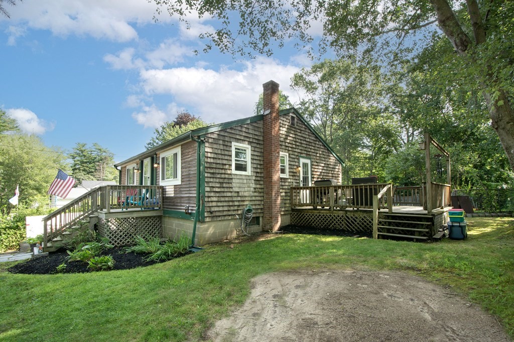 32 4th Avenue Halifax, MA 02338 - Photo 6 of 29