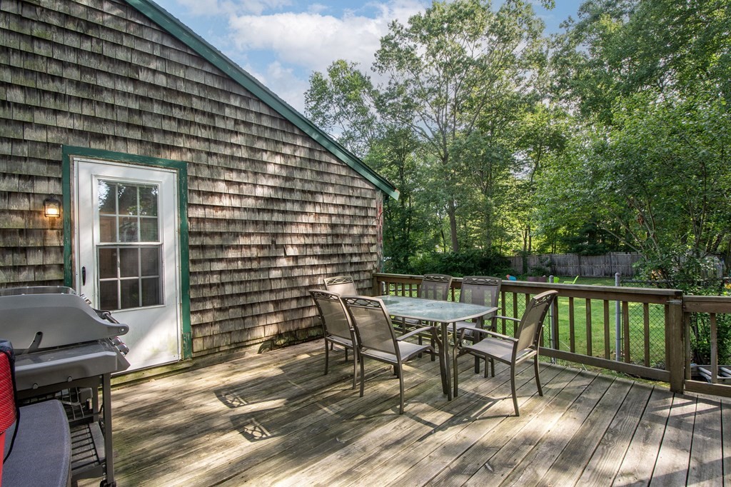 32 4th Avenue Halifax, MA 02338 - Photo 7 of 29