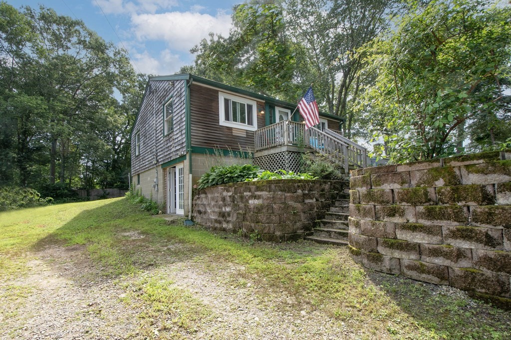 32 4th Avenue Halifax, MA 02338 - Photo 10 of 29