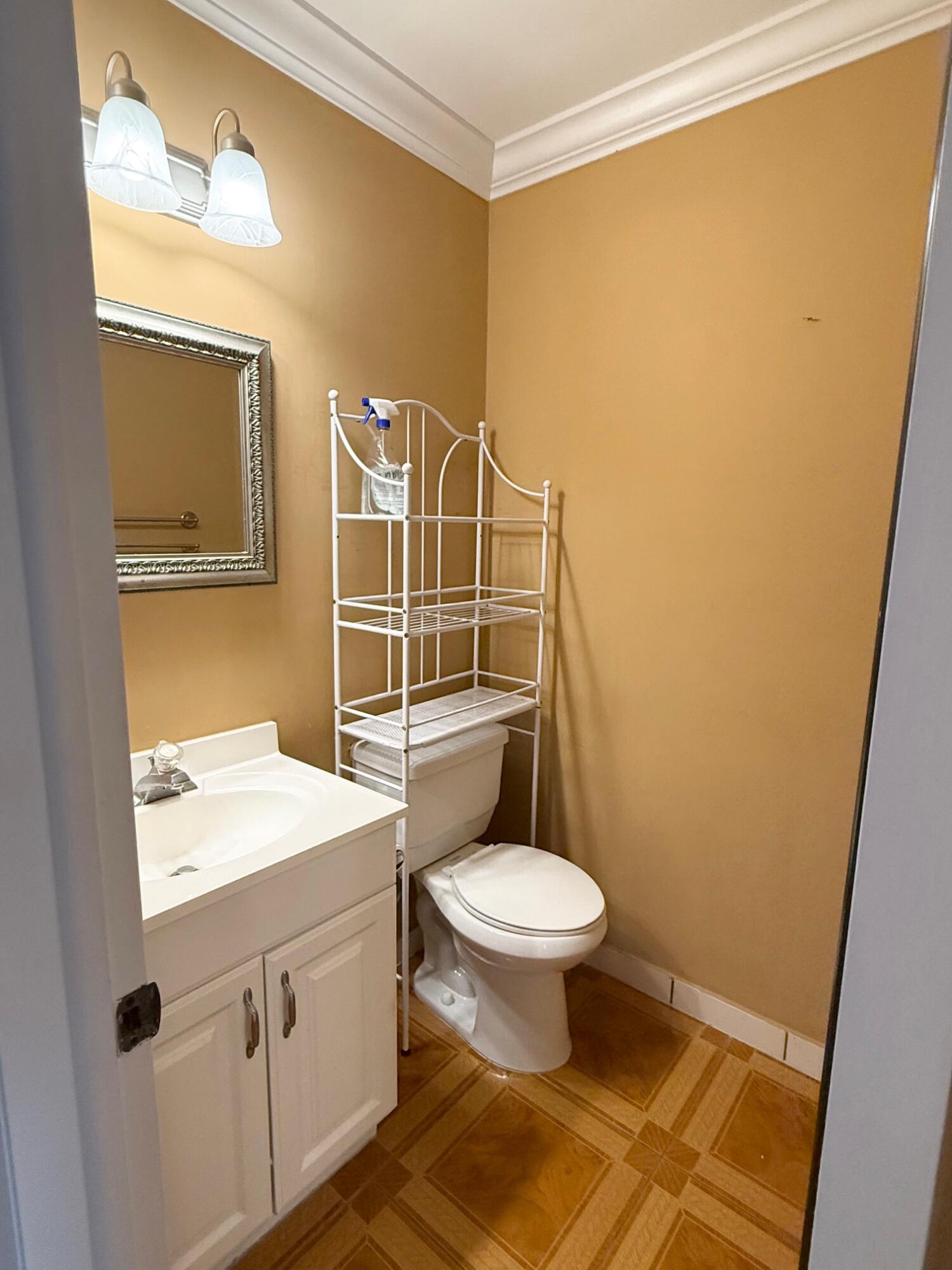 423 Monaco Way Delray Beach, FL 33446 - Photo 8 of 13 IMG_0582