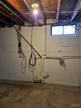 $101,200 | 220 Pleasantview Drive, Salina, NY 13088