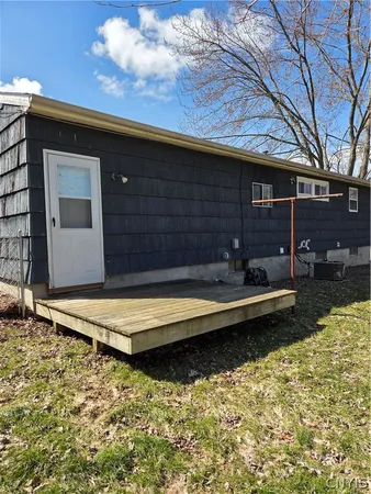 $101,200 | 220 Pleasantview Drive, Salina, NY 13088