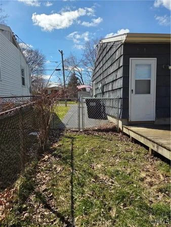 $101,200 | 220 Pleasantview Drive, Salina, NY 13088