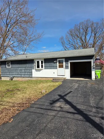 $101,200 | 220 Pleasantview Drive, Salina, NY 13088