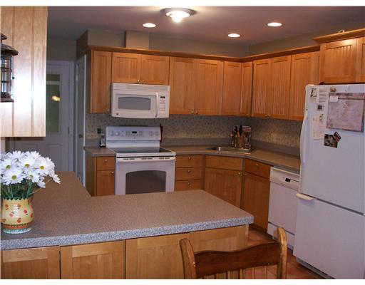 22 Broad Cove Road Cape Elizabeth, ME 04107 - Photo 3 of 13 Kitchen. Lots of tongue & groove...
