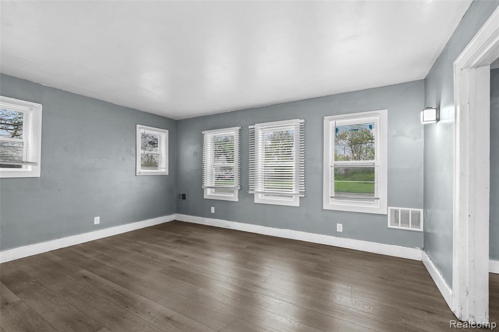 3605 Ash Street Inkster, MI 48141 - Photo 7 of 25