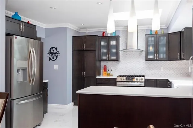 $899,000 | 1 North Amundsen Lane, Airmont, NY 10901