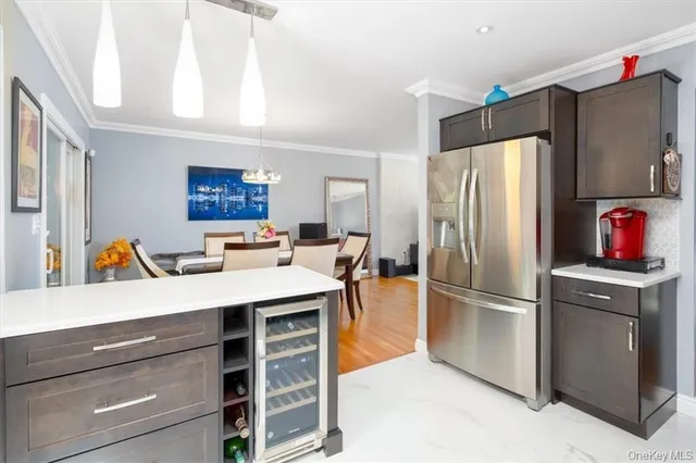 $899,000 | 1 North Amundsen Lane, Airmont, NY 10901