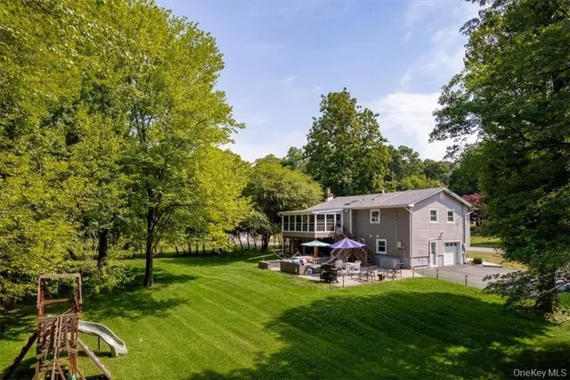 $899,000 | 1 North Amundsen Lane, Airmont, NY 10901