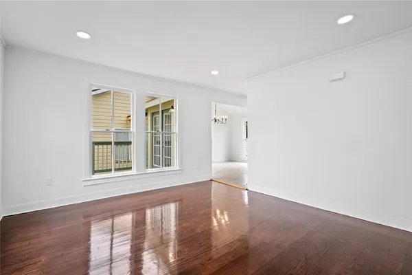 $2,400 | 1106 Winnie Street, Galveston, TX 77550