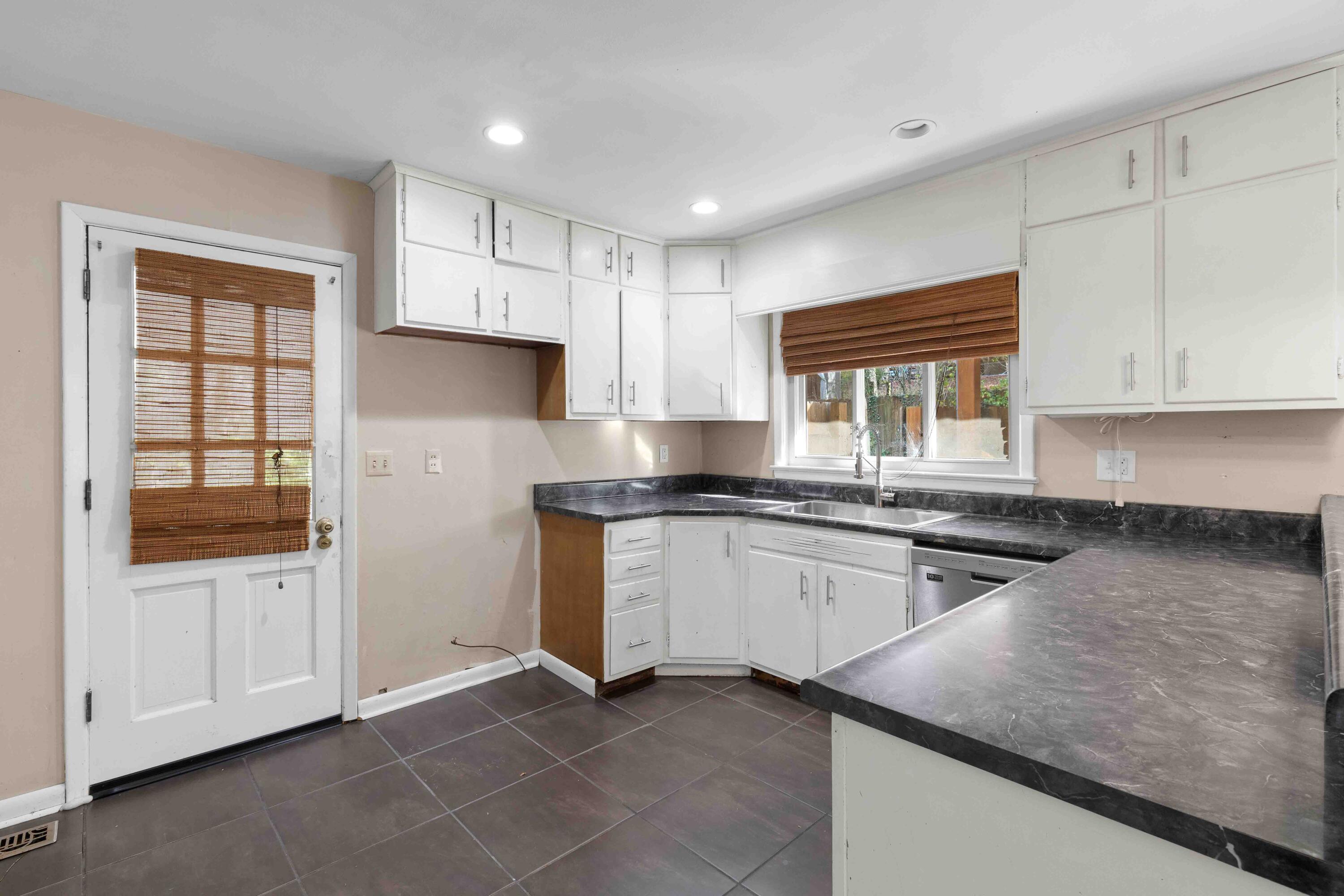 310 Green Gorge Road Signal Mountain, TN 37377 - Photo 11 of 45 Interior-1