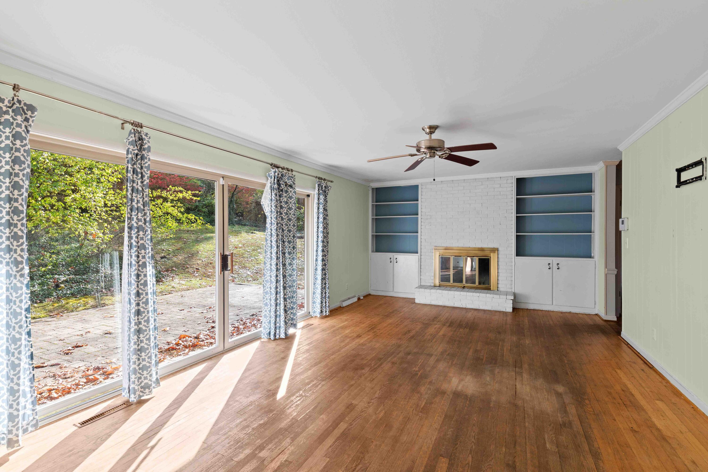 310 Green Gorge Road Signal Mountain, TN 37377 - Photo 17 of 45 Interior-8