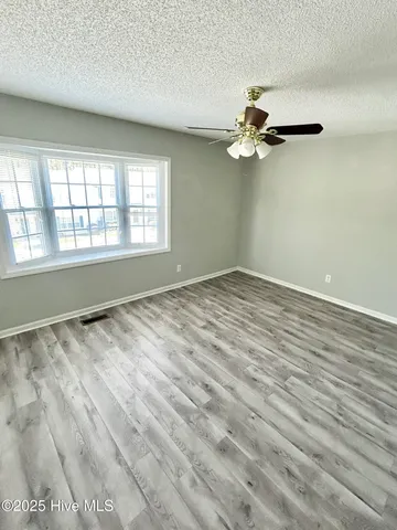 $1,400 | 890 Spring Forest Road, Unit I8, Greenville, NC 27834