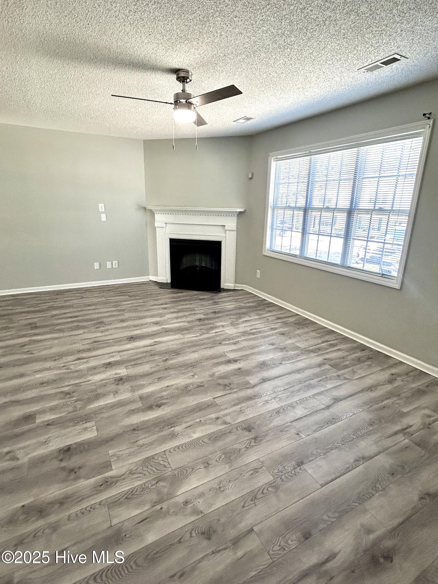 890 Spring Forest Road, Unit I8 Greenville, NC 27834 - Photo 3 of 19 IMG_1518