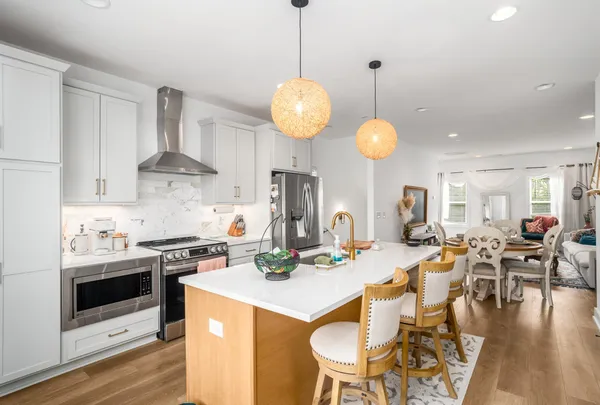 $529,000 | 862 West Sharpe Avenue, Unit 7, Nashville, TN 37206