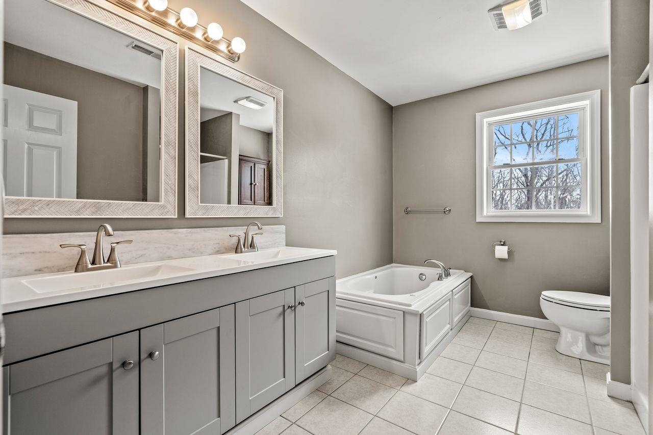 401 Wallace Road Goffstown, NH 03045 - Photo 10 of 22