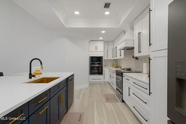 $1,249,000 | 73 Baracuda Drive, Hattiesburg, MS 39402