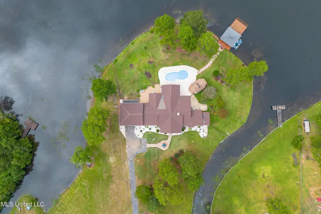 $1,249,000 | 73 Baracuda Drive, Hattiesburg, MS 39402