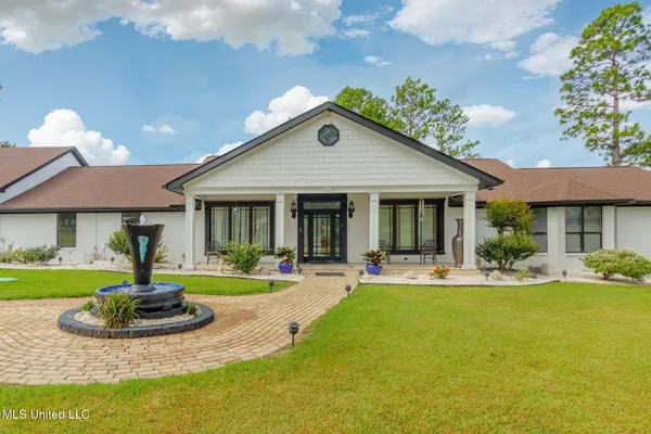 $1,249,000 | 73 Baracuda Drive, Hattiesburg, MS 39402