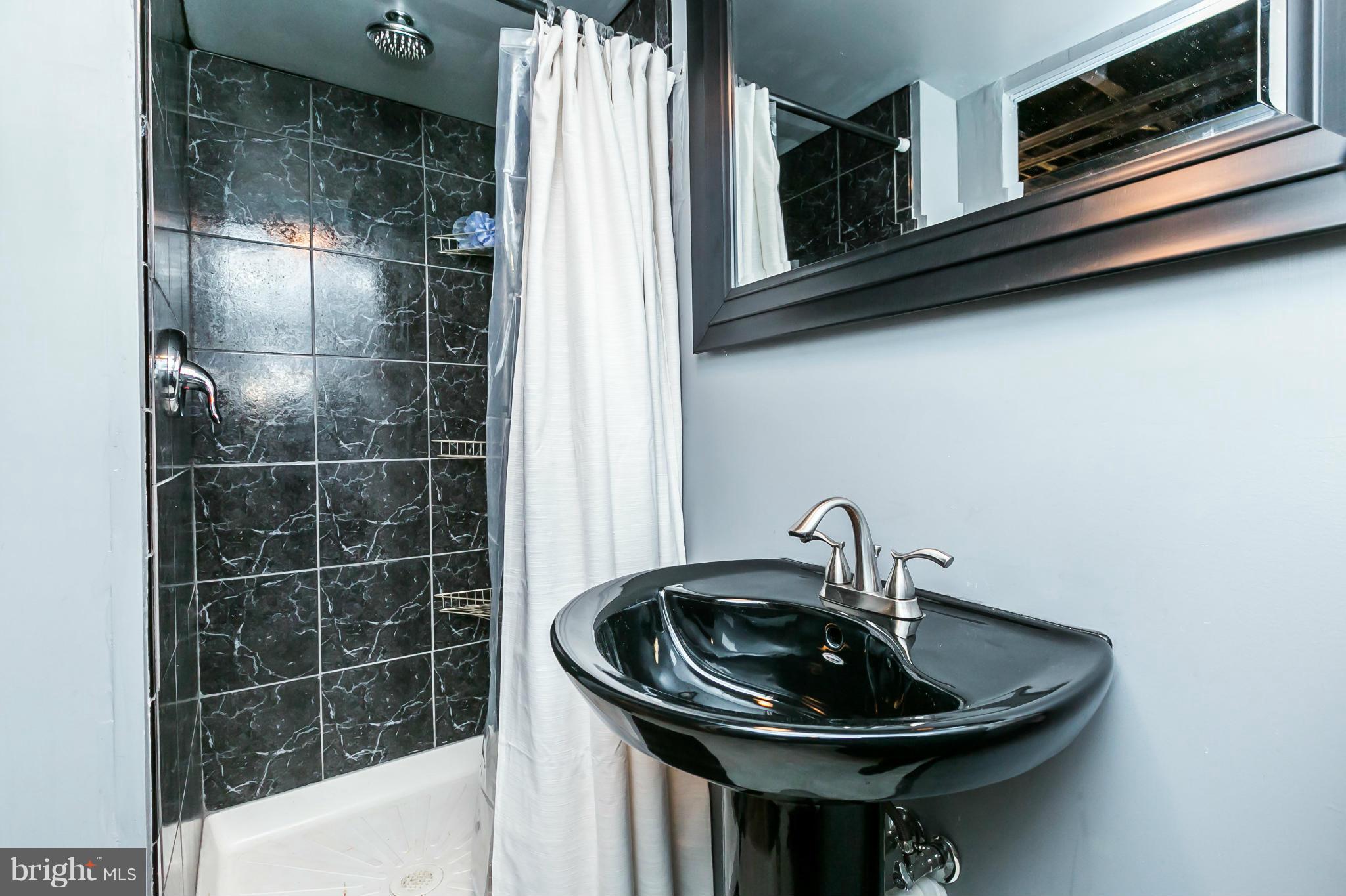 6816 Conley Street Baltimore, MD 21224 - Photo 20 of 23 Bath