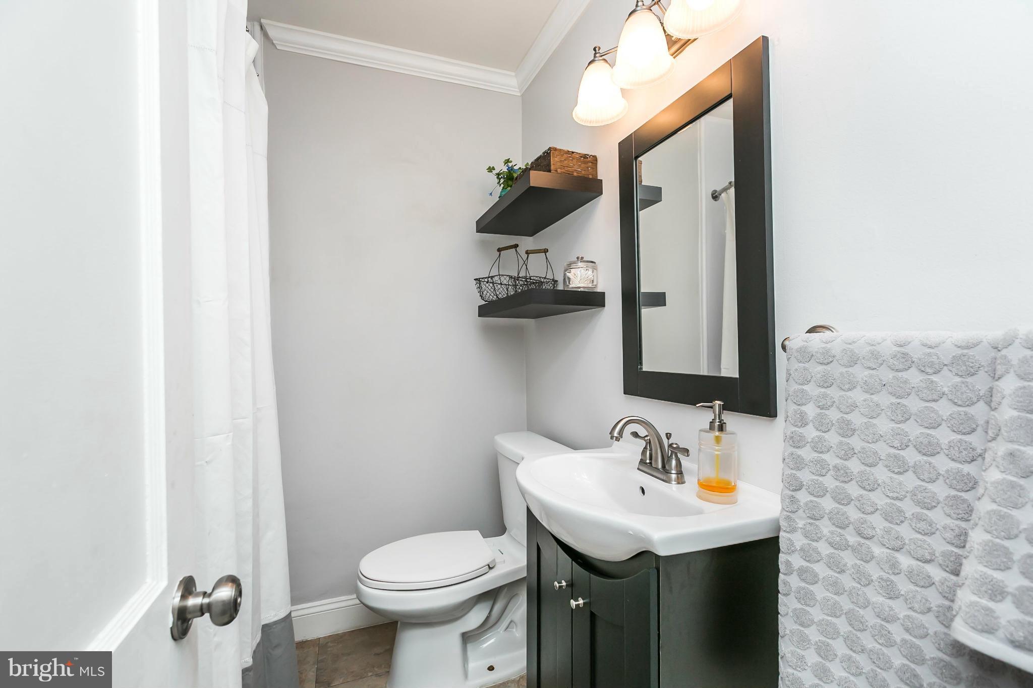 6816 Conley Street Baltimore, MD 21224 - Photo 10 of 23 Bath