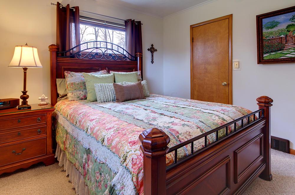 1600 Cole Road Columbus, OH 43228 - Photo 17 of 31 Gallery Image 17