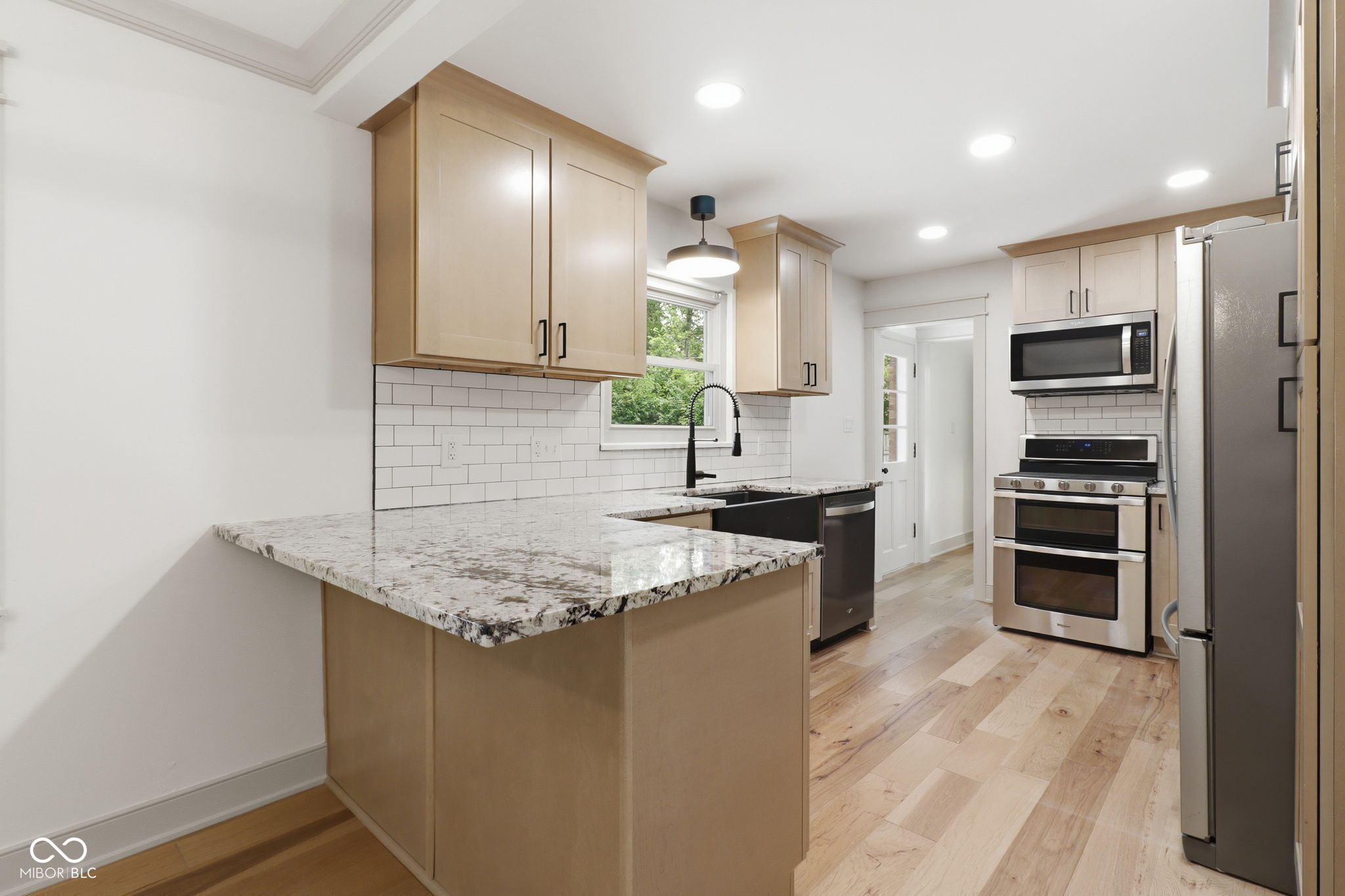 7703 Clarendon Road Indianapolis, IN 46260 - Photo 19 of 50 Gallery Image 19