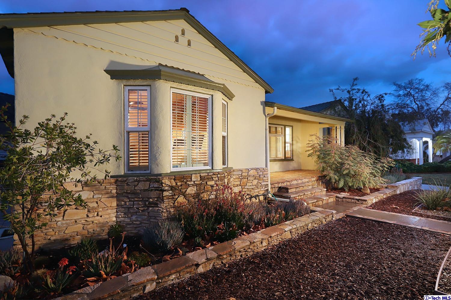 2011 West Kenneth Road Glendale, CA 91201 - Photo 3 of 32 Gallery Image 3