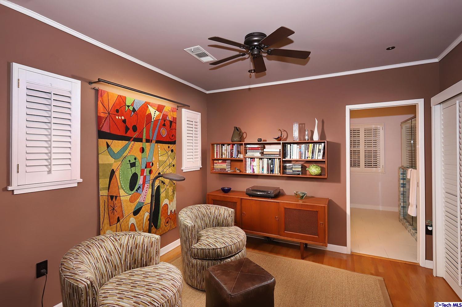2011 West Kenneth Road Glendale, CA 91201 - Photo 24 of 32 Gallery Image 24