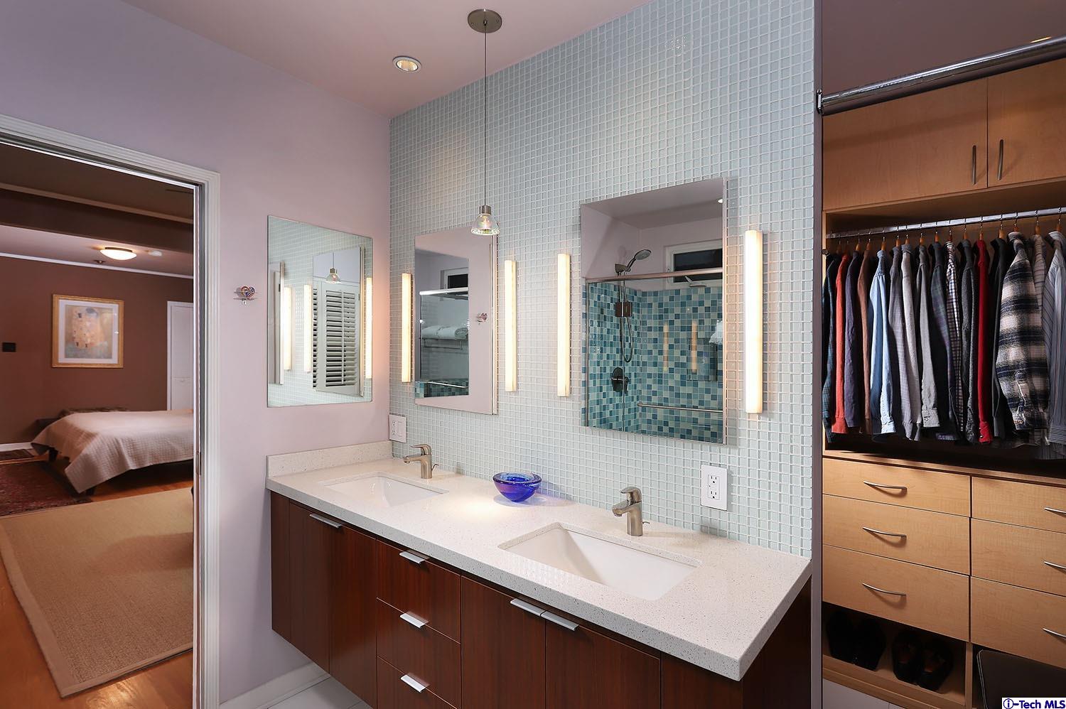2011 West Kenneth Road Glendale, CA 91201 - Photo 26 of 32 Gallery Image 26