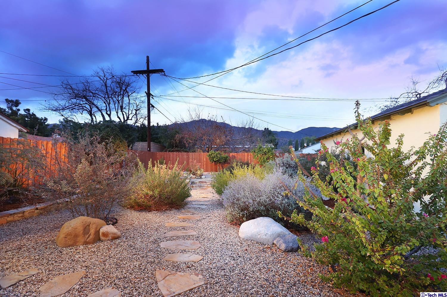 2011 West Kenneth Road Glendale, CA 91201 - Photo 31 of 32 Gallery Image 31