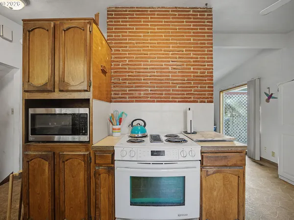 $445,000 | 1620 Northeast 201st Avenue, Fairview, OR 97024