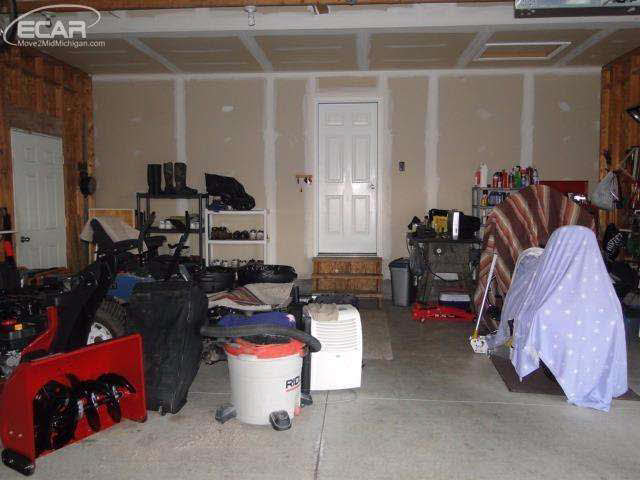12505 Elms Road Clio, MI 48420 - Photo 32 of 35 21250096-31.JPG