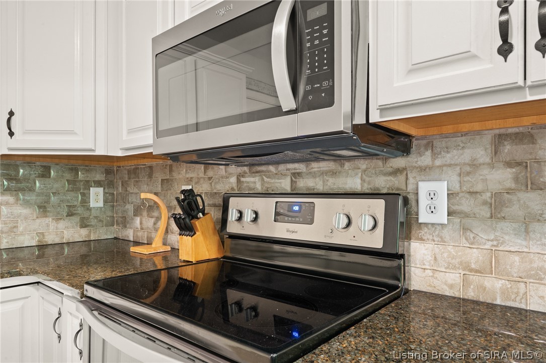 1056 Brookstone Court Georgetown, IN 47122 - Photo 23 of 62