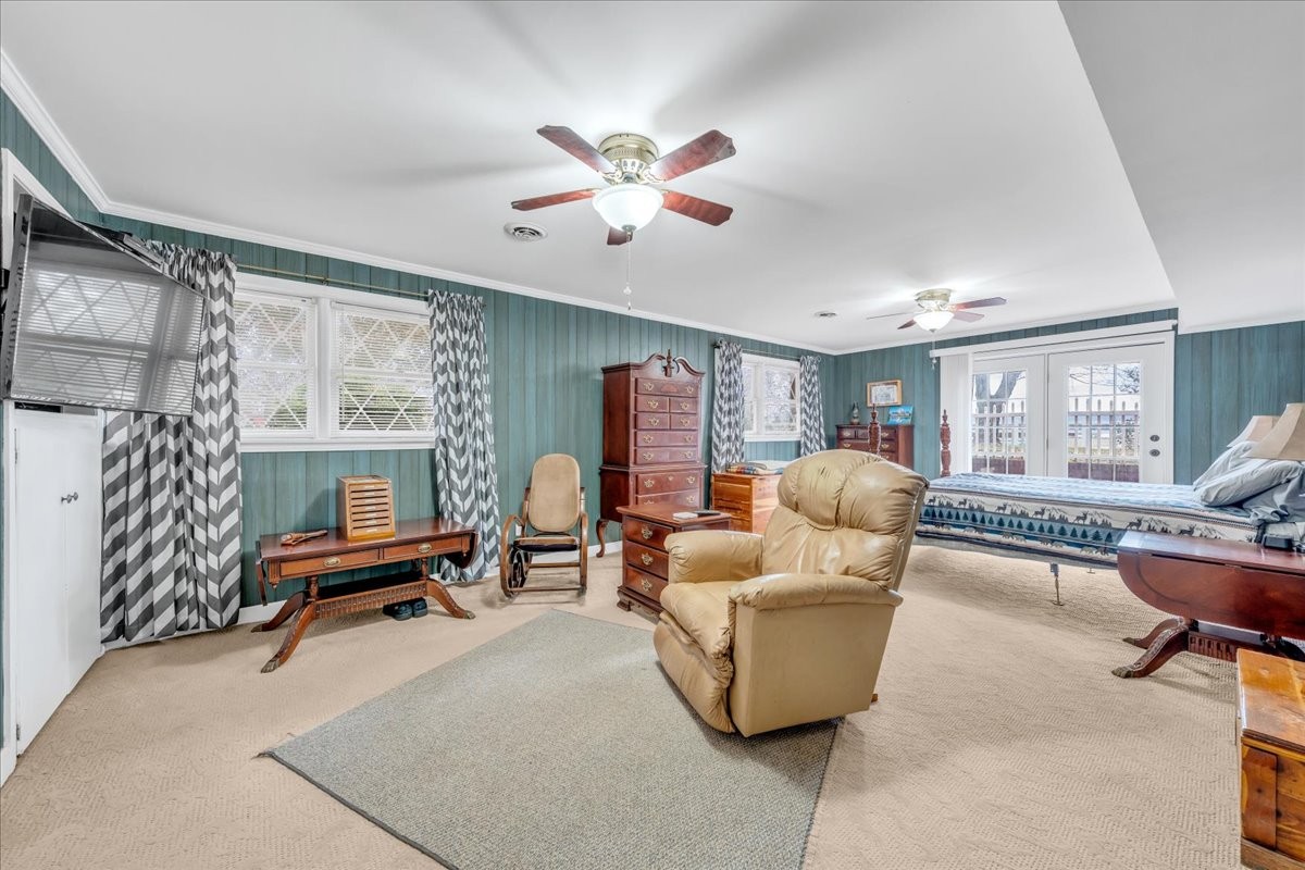 675 Bible Crossing Road Winchester, TN 37398 - Photo 20 of 35 a living room with furniture gym equipment and a large window
