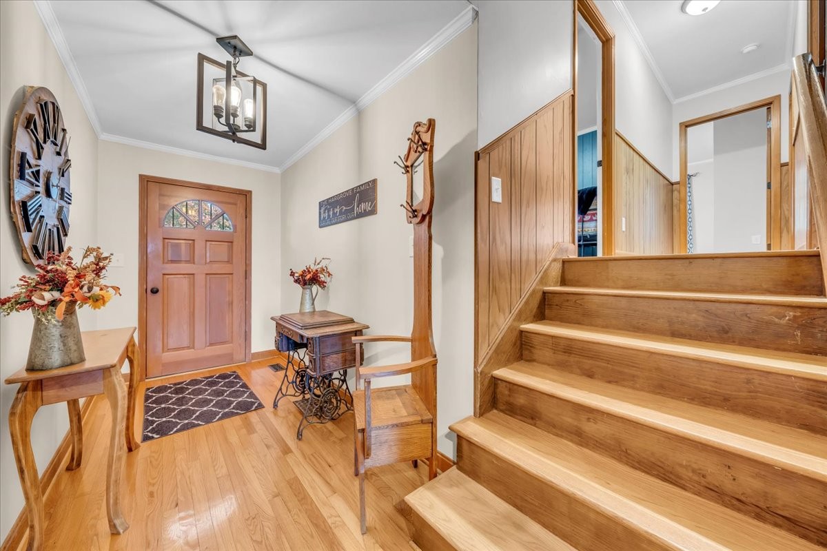 675 Bible Crossing Road Winchester, TN 37398 - Photo 5 of 35 a view of entryway livingroom and hall with wooden floor