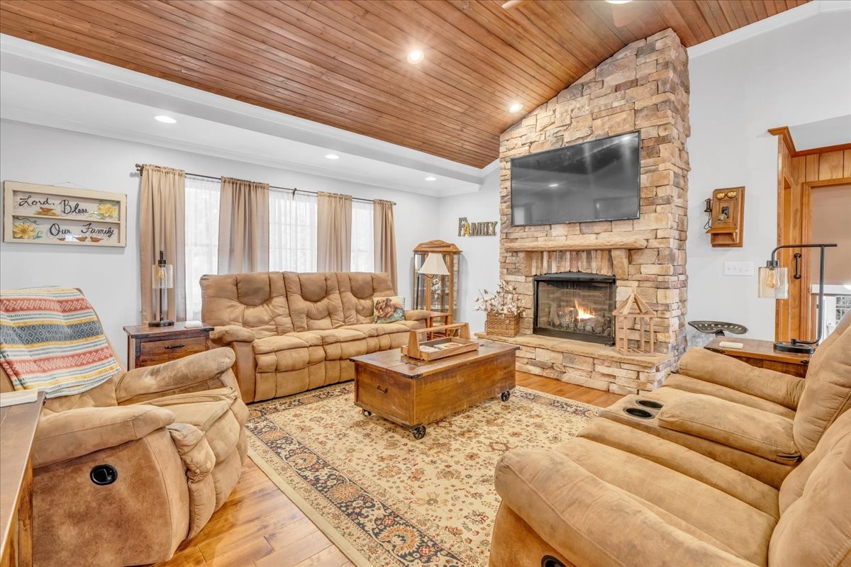 675 Bible Crossing Road Winchester, TN 37398 - Photo 8 of 35 a living room with furniture and a fireplace