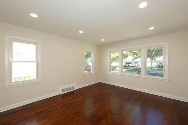 $269,900 | 2433 South 74th Street, West Allis, WI 53219