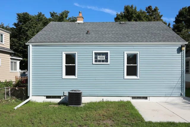 $269,900 | 2433 South 74th Street, West Allis, WI 53219