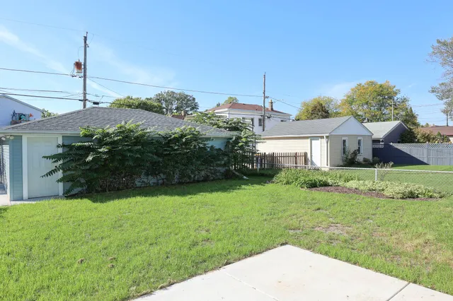 $269,900 | 2433 South 74th Street, West Allis, WI 53219