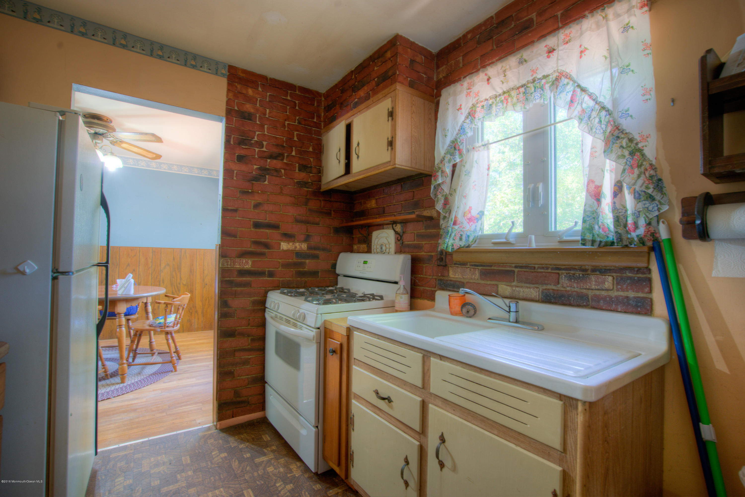 1 Woodland Road Bayville, NJ 08721 - Photo 10 of 16 Kitchen