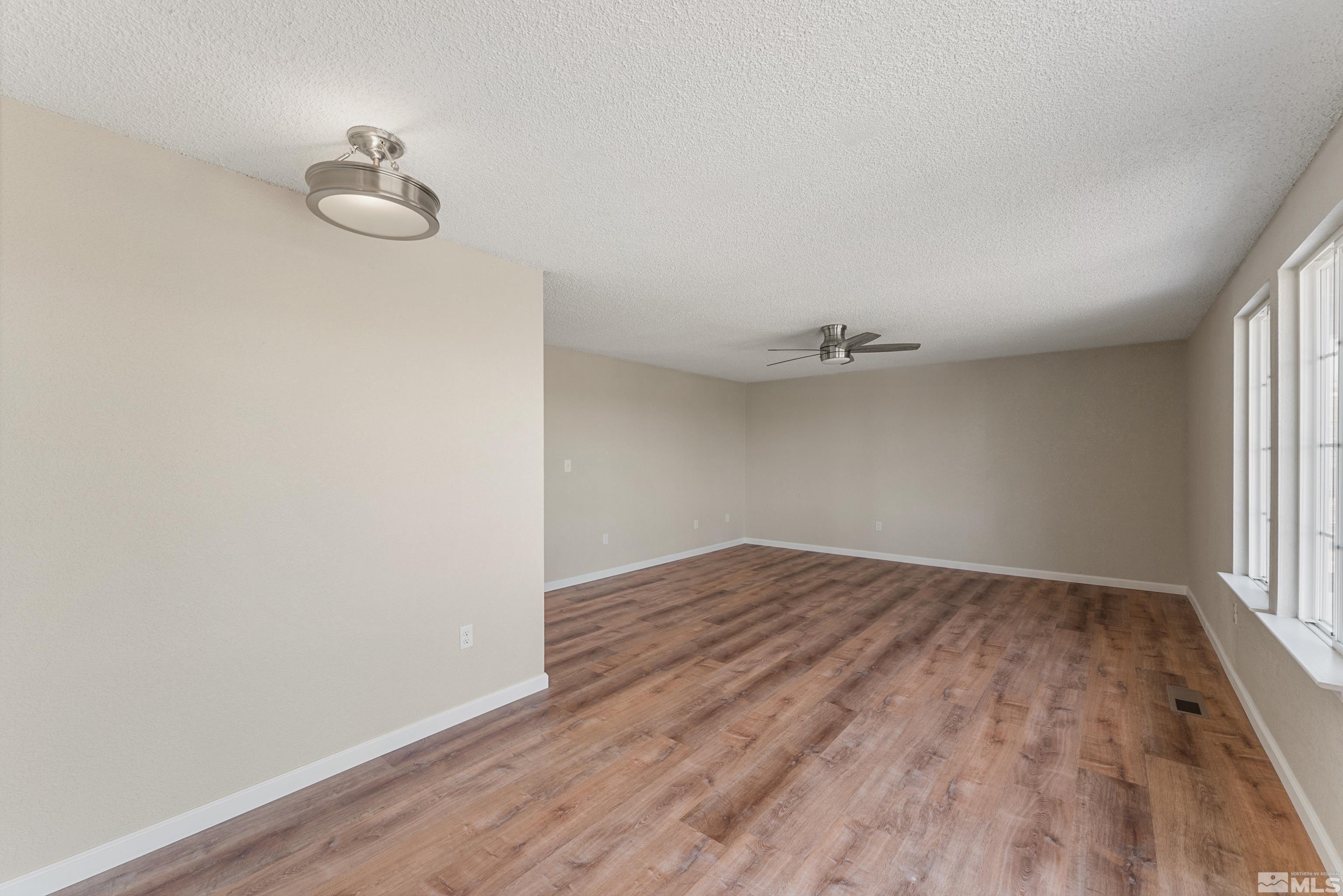 8115 Seneca Drive Reno, NV 89506 - Photo 6 of 40 Photo 6